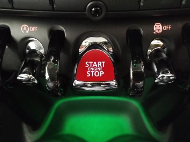 ＭＩＮＩ ローズウッドエディション　全国２００台限定車　ハーフレザーシート　純正１６インチアルミホイール　オートクルーズコントロール　バックカメラ　障害物センサー　衝突軽減ブレーキ／車線逸脱防止　コンフォートアクセス　社外ＥＴＣ（19枚目）