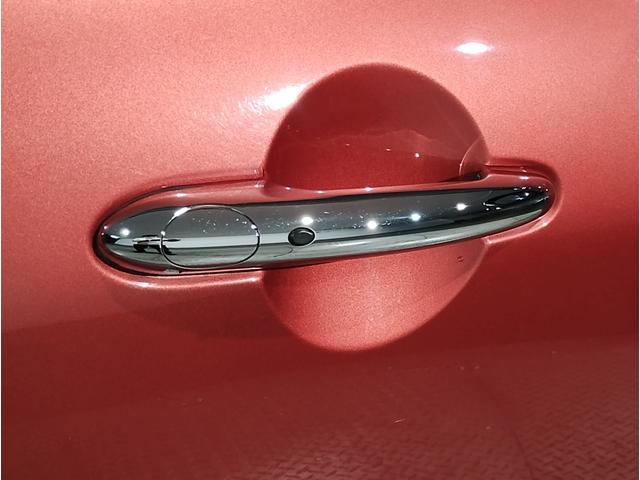 ＭＩＮＩ ローズウッドエディション　全国２００台限定車　ハーフレザーシート　純正１６インチアルミホイール　オートクルーズコントロール　バックカメラ　障害物センサー　衝突軽減ブレーキ／車線逸脱防止　コンフォートアクセス　社外ＥＴＣ（21枚目）