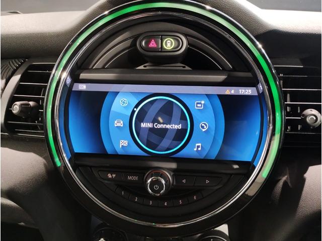 ＭＩＮＩ ローズウッドエディション　全国２００台限定車　ハーフレザーシート　純正１６インチアルミホイール　オートクルーズコントロール　バックカメラ　障害物センサー　衝突軽減ブレーキ／車線逸脱防止　コンフォートアクセス　社外ＥＴＣ（37枚目）