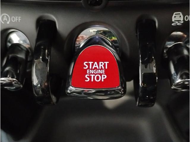 ＭＩＮＩ クーパーＳＤ　アクティブクルーズコントロール　純正１７インチアルミホイール　クロスシート　ペッパーパッケージ　カメラパッケージ　前後障害物センサー　ＬＥＤヘッドライト　ブラックルーフ　バックカメラ　衝突被害軽減Ｂ（19枚目）