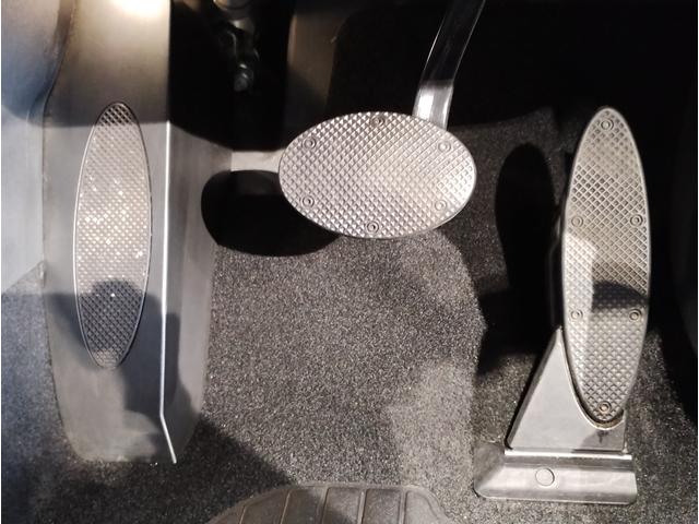 ＭＩＮＩ クーパーＳＤ　アクティブクルーズコントロール　純正１７インチアルミホイール　クロスシート　ペッパーパッケージ　カメラパッケージ　前後障害物センサー　ＬＥＤヘッドライト　ブラックルーフ　バックカメラ　衝突被害軽減Ｂ（20枚目）