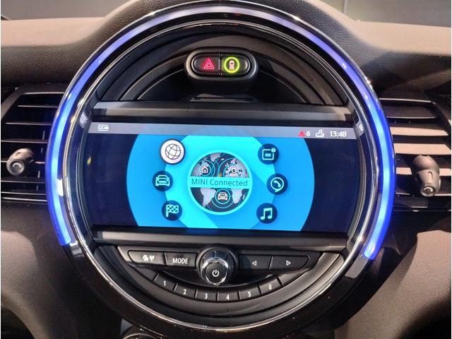 ＭＩＮＩ クーパーＳＤ　アクティブクルーズコントロール　純正１７インチアルミホイール　クロスシート　ペッパーパッケージ　カメラパッケージ　前後障害物センサー　ＬＥＤヘッドライト　ブラックルーフ　バックカメラ　衝突被害軽減Ｂ（35枚目）