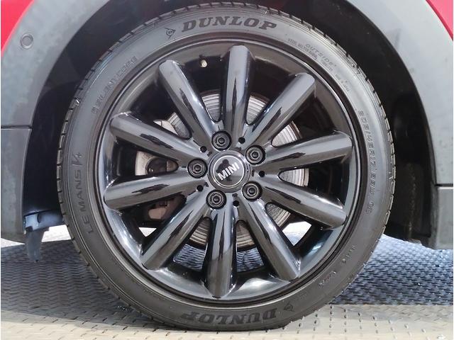 ＭＩＮＩ クーパーＳＤ　アクティブクルーズコントロール　純正１７インチアルミホイール　クロスシート　ペッパーパッケージ　カメラパッケージ　前後障害物センサー　ＬＥＤヘッドライト　ブラックルーフ　バックカメラ　衝突被害軽減Ｂ（42枚目）