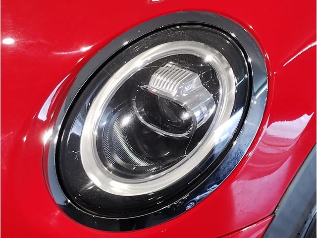 ＭＩＮＩ クーパーＳＤ　アクティブクルーズコントロール　純正１７インチアルミホイール　クロスシート　ペッパーパッケージ　カメラパッケージ　前後障害物センサー　ＬＥＤヘッドライト　ブラックルーフ　バックカメラ　衝突被害軽減Ｂ（58枚目）