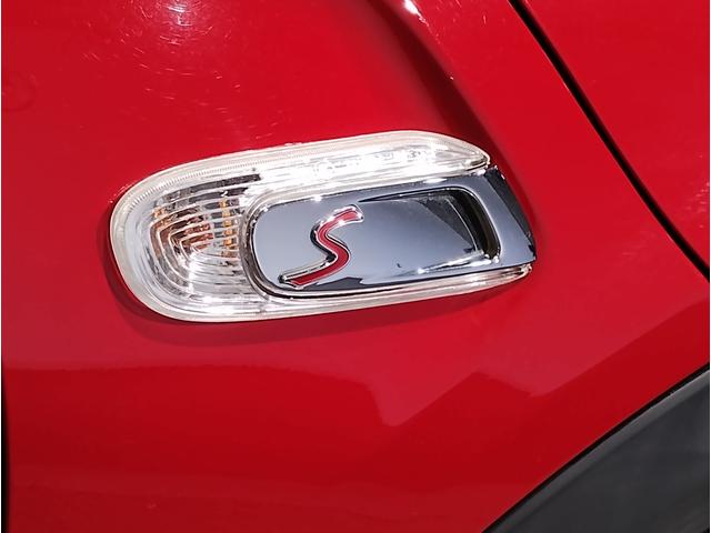 ＭＩＮＩ クーパーＳＤ　アクティブクルーズコントロール　純正１７インチアルミホイール　クロスシート　ペッパーパッケージ　カメラパッケージ　前後障害物センサー　ＬＥＤヘッドライト　ブラックルーフ　バックカメラ　衝突被害軽減Ｂ（68枚目）
