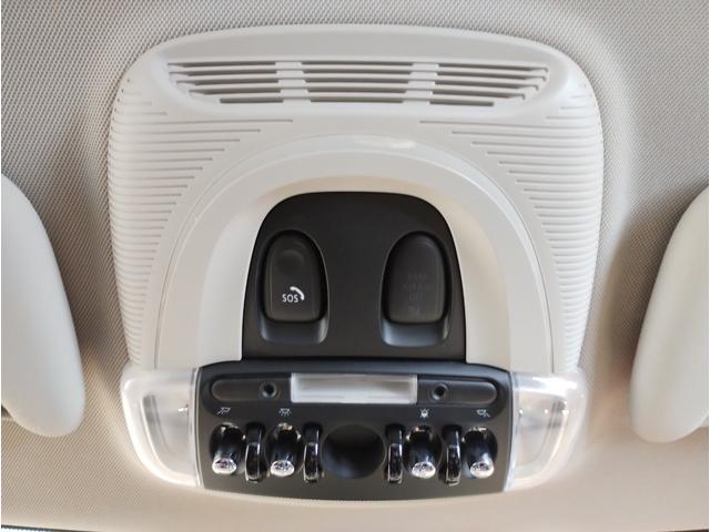 ＭＩＮＩ クーパーＳＤ　アクティブクルーズコントロール　純正１７インチアルミホイール　クロスシート　ペッパーパッケージ　カメラパッケージ　前後障害物センサー　ＬＥＤヘッドライト　ブラックルーフ　バックカメラ　衝突被害軽減Ｂ（71枚目）