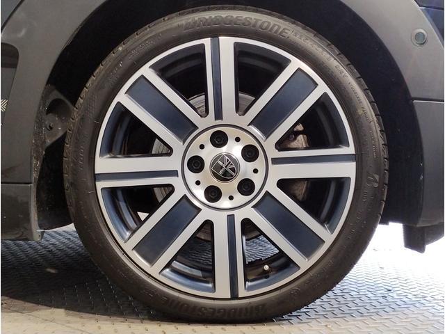 MINI クラブマン・サヴィル・ロウ・エディション 特別仕様車 レザレットシート アクティブクルーズコントロール シートヒーター バックカメラ 衝突被害軽減ブレーキ 18インチアルミホイール 専用ルーフ・ステッカー・サイドスカットル・スカッフプレート(18枚目)