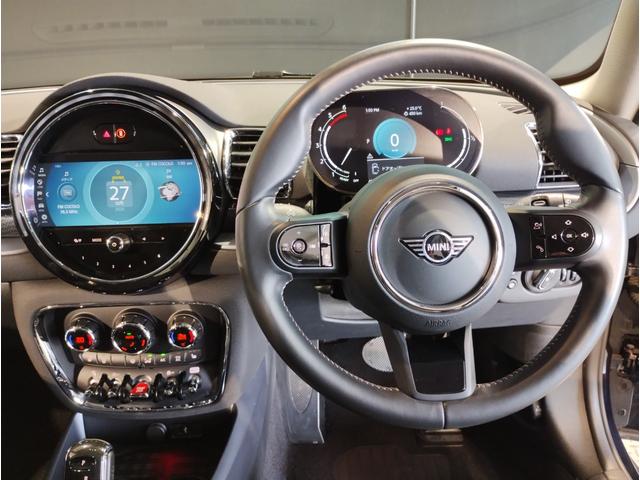 MINI クラブマン・サヴィル・ロウ・エディション 特別仕様車 レザレットシート アクティブクルーズコントロール シートヒーター バックカメラ 衝突被害軽減ブレーキ 18インチアルミホイール 専用ルーフ・ステッカー・サイドスカットル・スカッフプレート(33枚目)