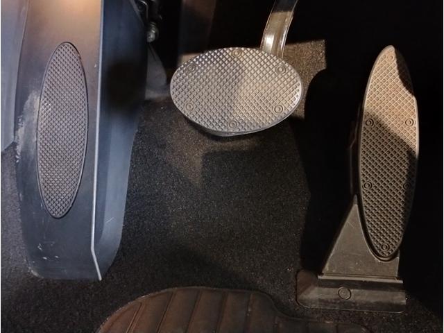 ＭＩＮＩ クーパーＳ　クラブマン　ＡＣＣ　ガラスサンルーフ　レザーシート　シートヒーター　電動シート　ドライビングアシスト　ペッパーＰＫＧ　ＬＥＤライト　Ｂｌｕｅｔｏｏｔｈ　ＥＴＣ　ＨＤＤナビ　バックカメラ（20枚目）