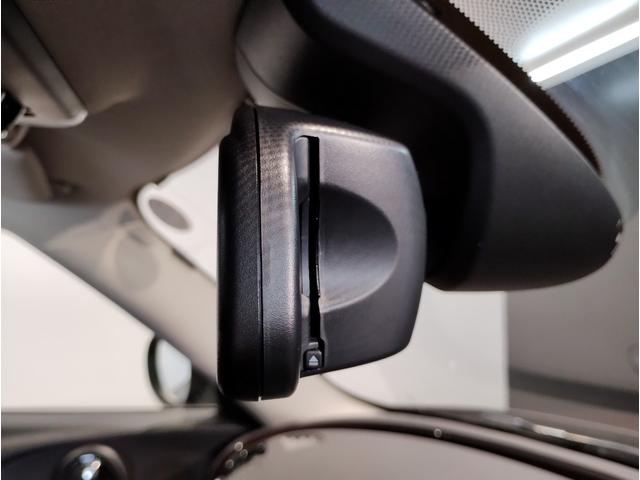 ＭＩＮＩ クーパーＳ　クラブマン　ＡＣＣ　ガラスサンルーフ　レザーシート　シートヒーター　電動シート　ドライビングアシスト　ペッパーＰＫＧ　ＬＥＤライト　Ｂｌｕｅｔｏｏｔｈ　ＥＴＣ　ＨＤＤナビ　バックカメラ（27枚目）