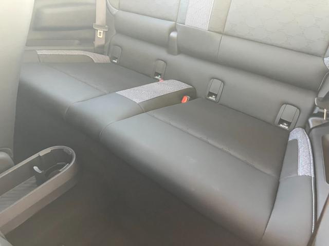 気密性の高いＭＩＮＩは外観のかわいらしさとは裏腹に、外の雑音を遮り、高級感のある快適なドライブをお楽しみいただけます。