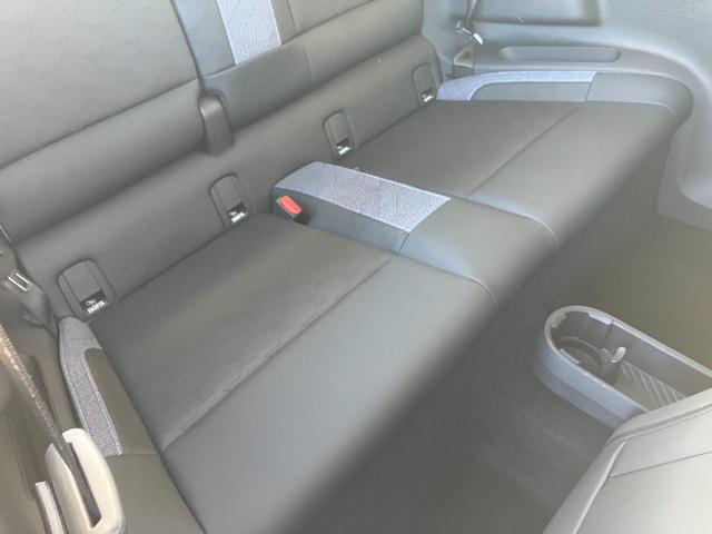 使用感や、においなど気になる点など御座いましたら何なりとお申し付けくださいませ。拡大したお写真をお送りすることも可能で御座います。