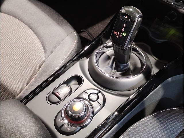 MINI クーパーD クラブマン アクティブクルーズコントロール 衝突軽減ブレーキ/車線逸脱防止 純正17インチアルミホイール LEDヘッドライト ドライビングモード バックカメラ 前後障害物センサー コンフォートアクセス ETC(11枚目)