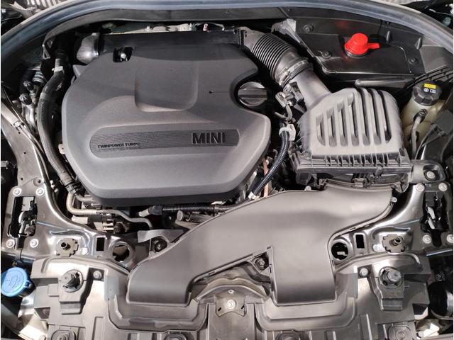 MINI クーパーD クラブマン アクティブクルーズコントロール 衝突軽減ブレーキ/車線逸脱防止 純正17インチアルミホイール LEDヘッドライト ドライビングモード バックカメラ 前後障害物センサー コンフォートアクセス ETC(16枚目)