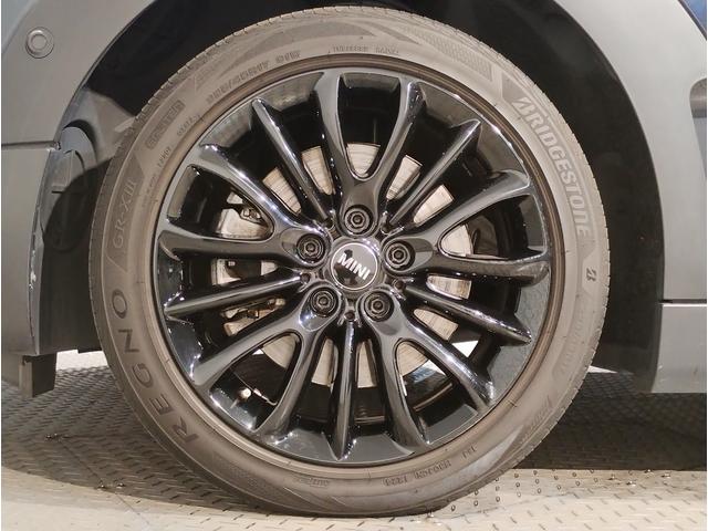 MINI クーパーD クラブマン アクティブクルーズコントロール 衝突軽減ブレーキ/車線逸脱防止 純正17インチアルミホイール LEDヘッドライト ドライビングモード バックカメラ 前後障害物センサー コンフォートアクセス ETC(41枚目)