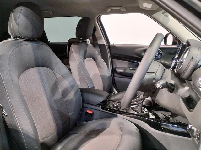 MINI クーパーD クラブマン アクティブクルーズコントロール 衝突軽減ブレーキ/車線逸脱防止 純正17インチアルミホイール LEDヘッドライト ドライビングモード バックカメラ 前後障害物センサー コンフォートアクセス ETC(48枚目)