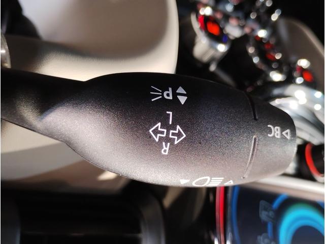 ＭＩＮＩのインテリアは初代から一貫してクラシックＭＩＮＩのインテリアをモチーフにしております。