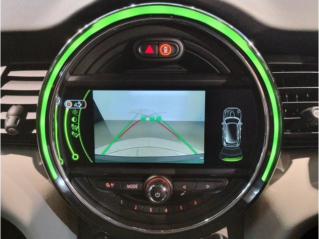 ナビゲーションは直感的に必要な情報を表示できる様、ショートカット機能（プログラマブルボタン）を搭載しております。