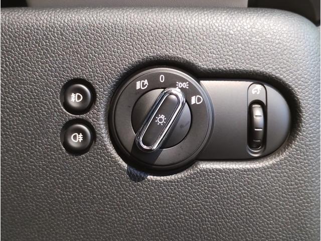 車の乗り降りの際に必ず触るドアハンドルです。使用感が気になる方はお気軽にお申し付けくださいませ。