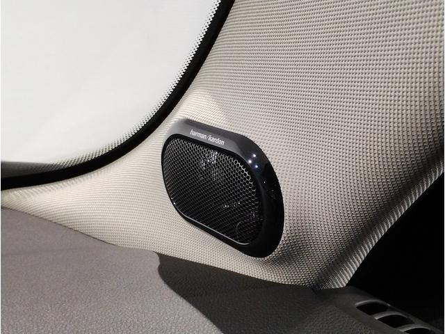 ＭＩＮＩの分厚いドアは、もしもの時にも搭乗者を守ってくれます。