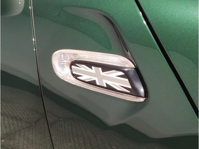 ＢＭＷ認定中古車は１００項目の箇所を徹底的にチェック致します。機械的な箇所や電気系、コンピューターなどを詳細に点検。交換基準に達した部品は整備した後にご納車致します。