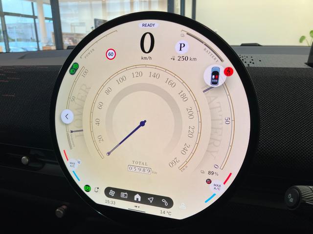 MINI JCW エースマンE ジョンクーパーワークス・トリム 弊社デモカー ドライビングアシスト アダプティブLEDライト 純正20AW シートヒーター ステアリングヒーター 全方位 ヘッドアップディスプレイ Apple Carplay Android Auto(37枚目)