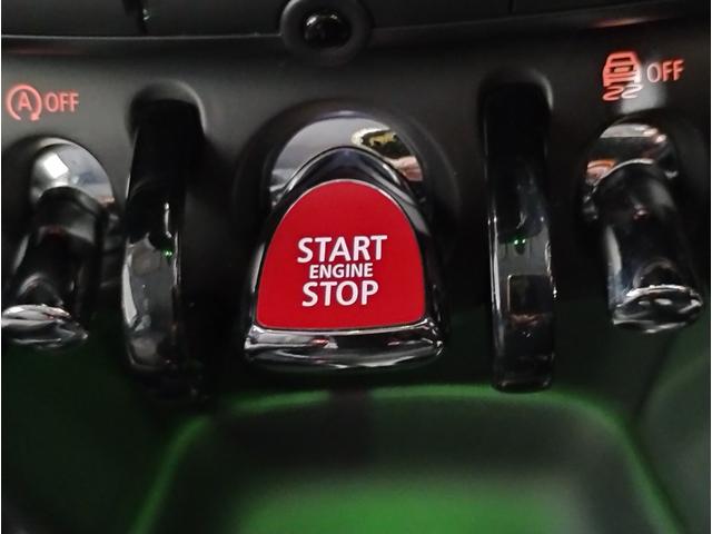 ＭＩＮＩ クーパーＤ　チリレッド　ホワイトルーフ　ペッパーＰＫＧ　デジタルメーター　ヘッドアップディスプレイ　アンビエントライト　ドライビングアシスト　ＨＤＤナビ　リヤビューカメラ　コンフォートアクセス　前後障害物センサー（28枚目）