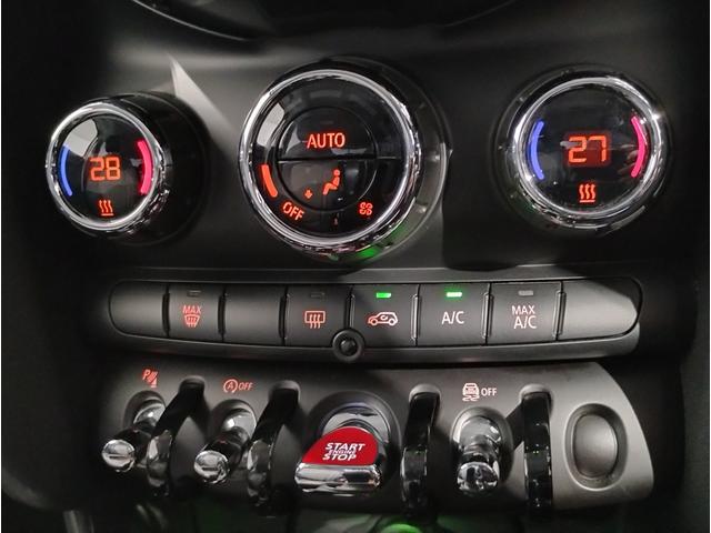 ＭＩＮＩ クーパーＤ　チリレッド　ホワイトルーフ　ペッパーＰＫＧ　デジタルメーター　ヘッドアップディスプレイ　アンビエントライト　ドライビングアシスト　ＨＤＤナビ　リヤビューカメラ　コンフォートアクセス　前後障害物センサー（29枚目）