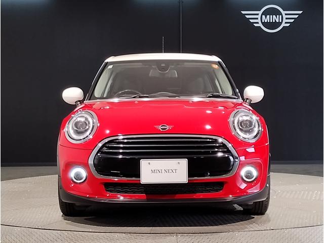 ＭＩＮＩ クーパーＤ　チリレッド　ホワイトルーフ　ペッパーＰＫＧ　デジタルメーター　ヘッドアップディスプレイ　アンビエントライト　ドライビングアシスト　ＨＤＤナビ　リヤビューカメラ　コンフォートアクセス　前後障害物センサー（59枚目）