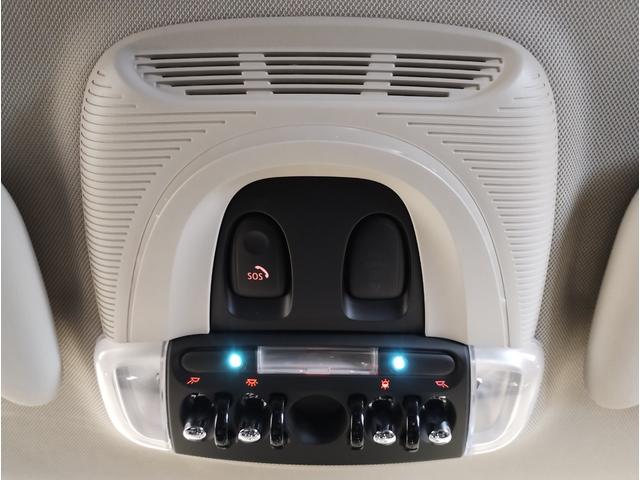 ＭＩＮＩ クーパーＳＤ　クラシック・トリム　ワンオーナー　純正１７インチアルミホイール　デジタルメーター　オートクルーズコントロール　バックカメラ　前後障害物センサー　衝突軽減ブレーキ／車線逸脱防止　オートエアコン　アンビエントライト（23枚目）