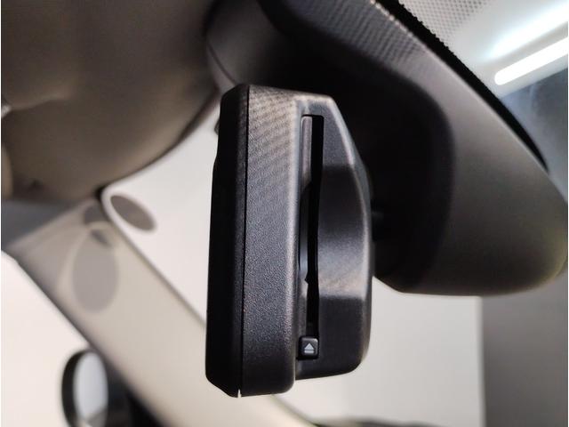 ＭＩＮＩ クーパーＳＤ　クラシック・トリム　ワンオーナー　純正１７インチアルミホイール　デジタルメーター　オートクルーズコントロール　バックカメラ　前後障害物センサー　衝突軽減ブレーキ／車線逸脱防止　オートエアコン　アンビエントライト（27枚目）