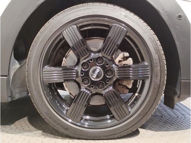 ＭＩＮＩ クーパーＳＤ　クラシック・トリム　ワンオーナー　純正１７インチアルミホイール　デジタルメーター　オートクルーズコントロール　バックカメラ　前後障害物センサー　衝突軽減ブレーキ／車線逸脱防止　オートエアコン　アンビエントライト（42枚目）