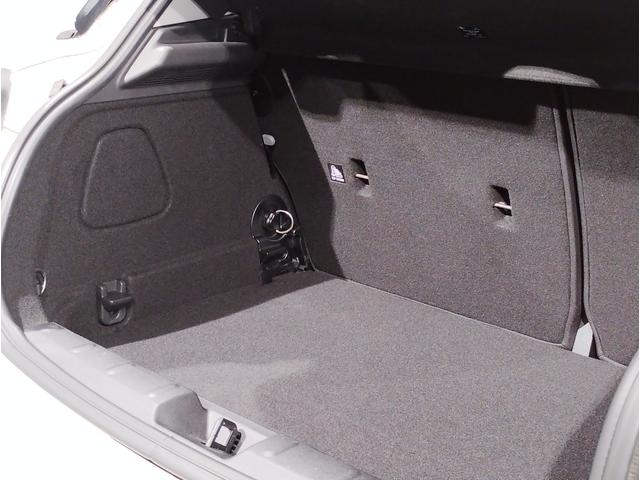 ＭＩＮＩ クーパーＳＤ　クラシック・トリム　ワンオーナー　純正１７インチアルミホイール　デジタルメーター　オートクルーズコントロール　バックカメラ　前後障害物センサー　衝突軽減ブレーキ／車線逸脱防止　オートエアコン　アンビエントライト（45枚目）