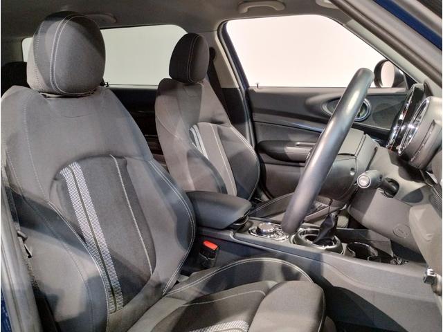 MINI クーパーS クラブマン クロスシート LEDヘッドライト バックカメラ ペッパーパッケージ 17インチアルミホイール クロームラインエクステリア HDDナビゲーション アクティブクルーズコントロール(12枚目)