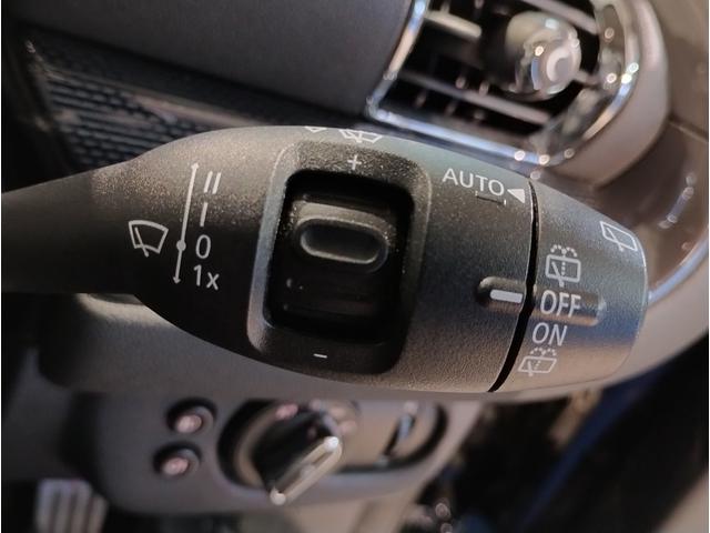 MINI クーパーS クラブマン クロスシート LEDヘッドライト バックカメラ ペッパーパッケージ 17インチアルミホイール クロームラインエクステリア HDDナビゲーション アクティブクルーズコントロール(28枚目)