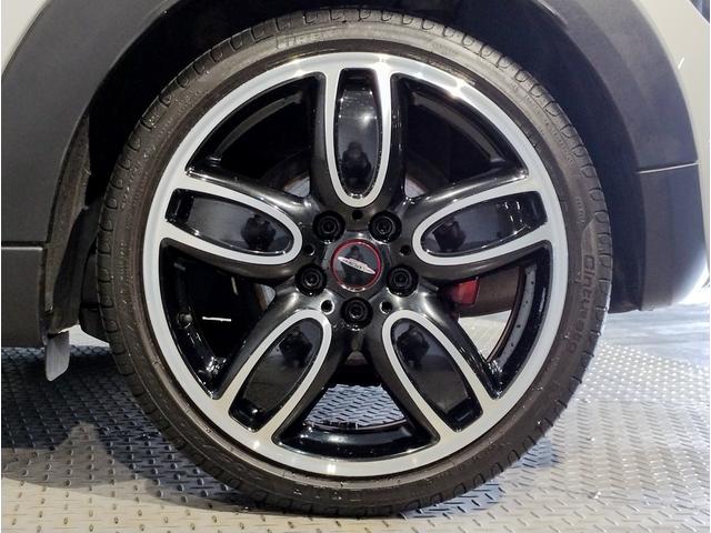 MINI ジョンクーパーワークス トラックスタイル HDDナビゲーション シートヒーター 6速ミッション レザーシート クルーズコントロール LEDヘッドライト サテライトグレーレザーシート ミラー型ETC プッシュスタート(18枚目)