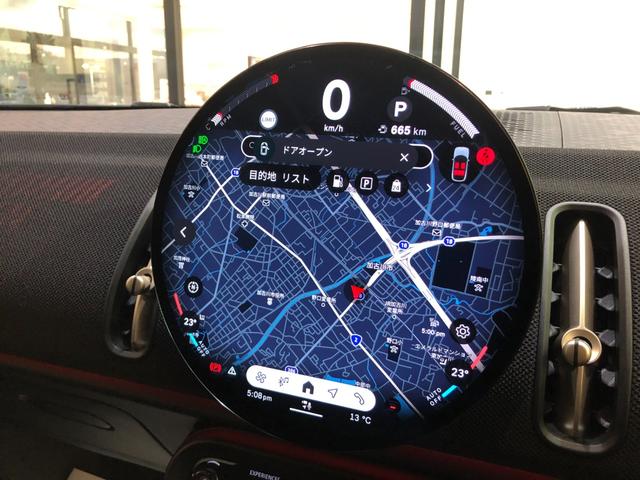 ＭＩＮＩ カントリーマンＣ　クラシック・トリム　弊社デモカー　ＡＣＣ　アップルカープレイ　アンドロイドオート　ヘッドアップディスプレイ　純正１８ＡＷ　シートヒーター　ステアリングヒーター　アンビエントライト　全周囲カメラ　ワイヤレス充電（10枚目）