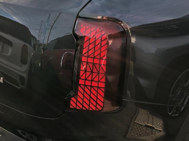 ＭＩＮＩ カントリーマンＣ　クラシック・トリム　弊社デモカー　ＡＣＣ　アップルカープレイ　アンドロイドオート　ヘッドアップディスプレイ　純正１８ＡＷ　シートヒーター　ステアリングヒーター　アンビエントライト　全周囲カメラ　ワイヤレス充電（65枚目）