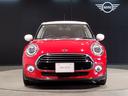 ＭＩＮＩ クーパーＤ　チリレッド　ホワイトルーフ　ペッパーＰＫＧ　デジタルメーター　ヘッドアップディスプレイ　アンビエントライト　ドライビングアシスト　ＨＤＤナビ　リヤビューカメラ　コンフォートアクセス　前後障害物センサー（5枚目）