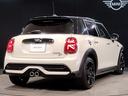 ＭＩＮＩ クーパーＳＤ　クラシック・トリム　ワンオーナー　純正１７インチアルミホイール　デジタルメーター　オートクルーズコントロール　バックカメラ　前後障害物センサー　衝突軽減ブレーキ／車線逸脱防止　オートエアコン　アンビエントライト（8枚目）