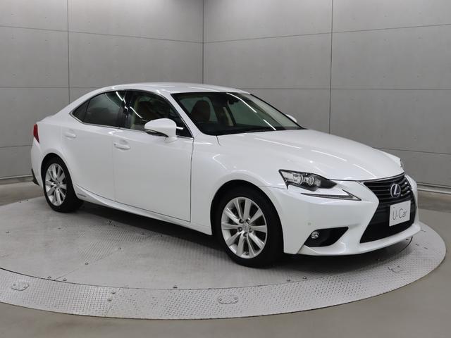 バージョンＬは本革シート、エアーシートなどが装備されています