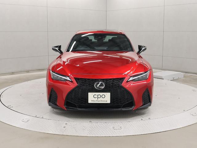 ＩＳ ＩＳ３００　ＦスポーツモードブラックＳ　ムーンルーフ　パノラミックビューモニター　モードブラック専用内装　マットブラックアルミホイール　オプションカラーラディアントレッド（5枚目）