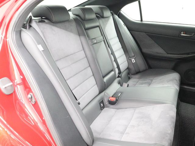 ＩＳ ＩＳ３００　ＦスポーツモードブラックＳ　ムーンルーフ　パノラミックビューモニター　モードブラック専用内装　マットブラックアルミホイール　オプションカラーラディアントレッド（7枚目）