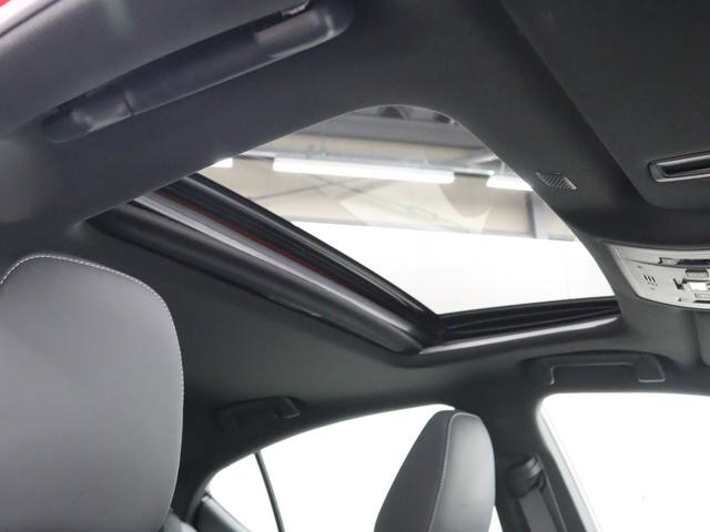 ＩＳ ＩＳ３００　ＦスポーツモードブラックＳ　ムーンルーフ　パノラミックビューモニター　モードブラック専用内装　マットブラックアルミホイール　オプションカラーラディアントレッド（16枚目）