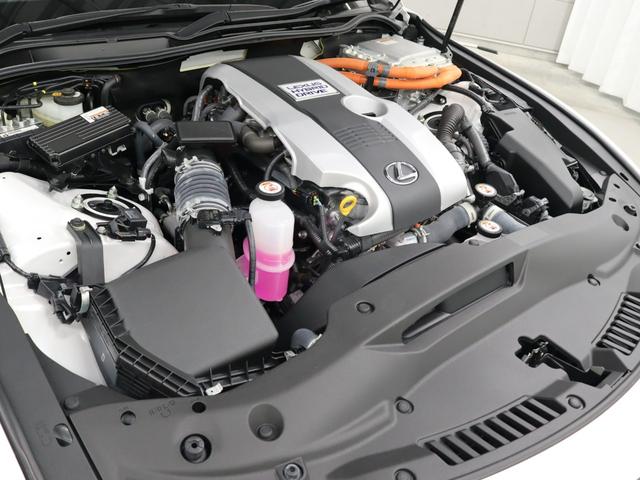 ＩＳ ＩＳ３００ｈ　バージョンＬ　パノラミックビューモニター　セニアリニン本革シート　リアサンシェード　シートヒーター　シートベンチレーション　ブラインドスポットモニター（18枚目）