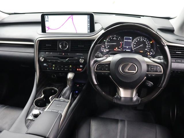 ＲＸ ＲＸ３００　バージョンＬ　リアシートエンターテイメントシステム液晶テレビ×２　セニアリニン本革シート　全方位カメラ　ヘッドアップディスプレイ（8枚目）