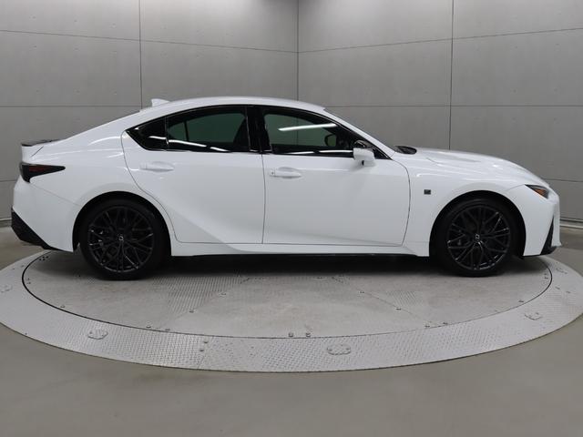 IS IS500 Fスポーツパフォーマンス V8 5000ccエンジン パンク修理キット IS500専用アルミホイール 10.3インチワイドナビ 全方位カメラ レーダークルーズコントロール(4枚目)