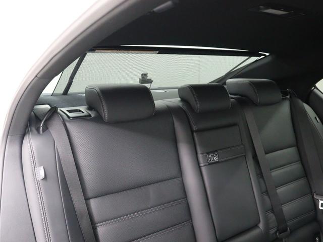 ＩＳ ＩＳ３００ｈ　バージョンＬ　セミアニリン本革　リアスモークフィルム　パノラミックビューモニター　シートヒーター　ステアリングヒーター　ブラインドスポットモニター（8枚目）