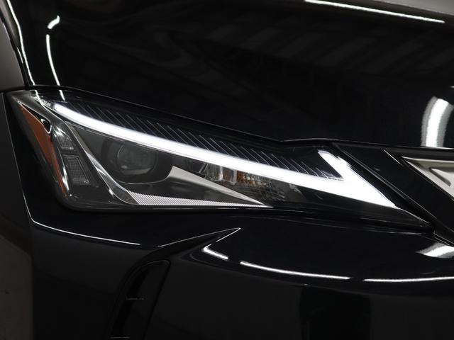 ＵＸ ＵＸ２５０ｈ　グレイスフル　エクスプローラー　１０．３型タッチパネル式ワイドナビ　全方位カメラ　特別仕様車専用スピンドルグリル　ルーフレール　パワーバックドア　パーキングサポートブレーキ（17枚目）