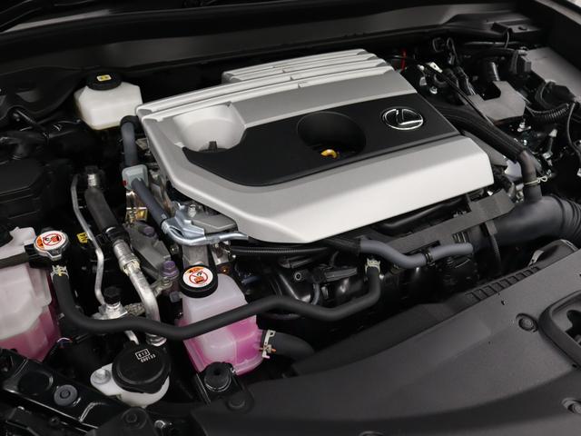 ＵＸ ＵＸ２５０ｈ　グレイスフル　エクスプローラー　１０．３型タッチパネル式ワイドナビ　全方位カメラ　特別仕様車専用スピンドルグリル　ルーフレール　パワーバックドア　パーキングサポートブレーキ（18枚目）